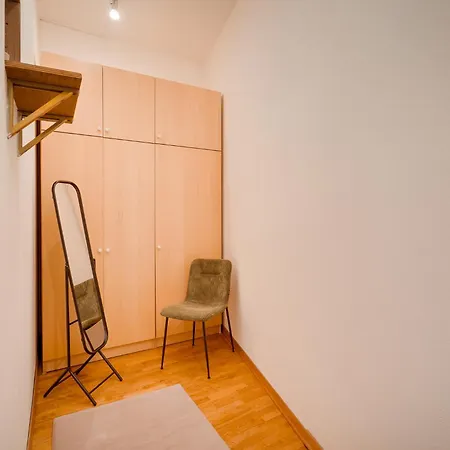 Chromatica - Di Fronte A Galleria Bomb Appartement Gorizia