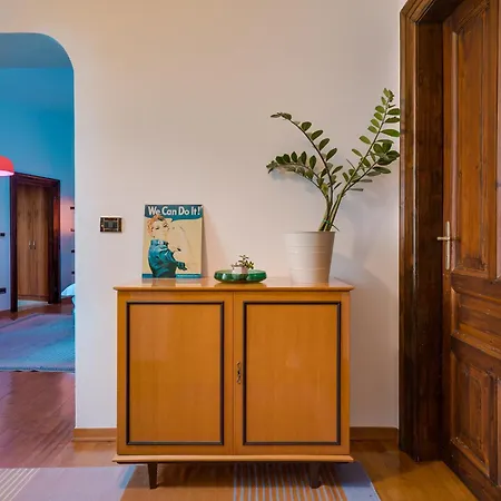 Chromatica - Di Fronte A Galleria Bomb Appartement *